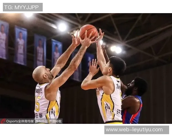 克莱坚定表示争冠目标强调球队需持续努力以实现梦想