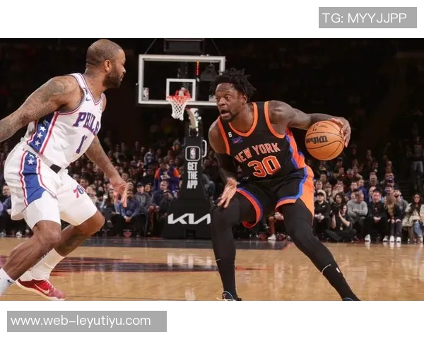 兰德尔全能表现助力球队16分9板6助攻三分球命中率高达375 兰德尔全能表现助力球队16分9板6助攻三分球命中率高达375