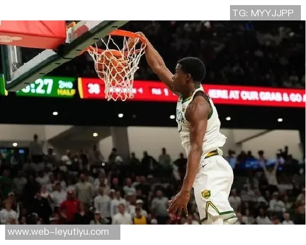 埃奇库姆闪耀赛场展现实力成新秀最佳球员引发热议 埃奇库姆闪耀赛场展现实力成新秀最佳球员引发热议