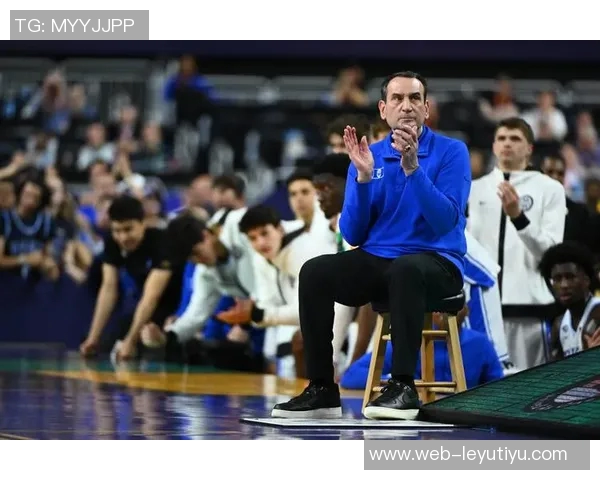 杜克队史三人单赛季多次35分布泽尔雷迪克成就辉煌