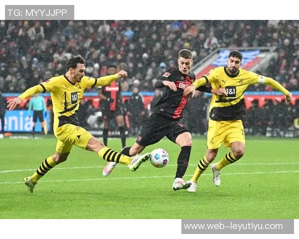 埃姆雷詹因内收肌伤停五个月后重返多特比赛名单引发关注