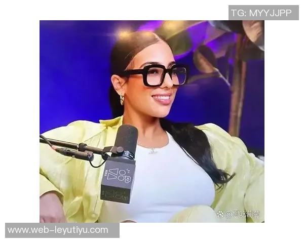 女主持调侃按摩浴缸情趣皮尔斯幽默回应家中无此奢侈品