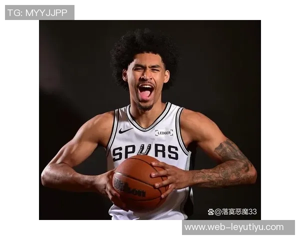 新赛季备战热潮来袭独行侠训练照展现浓眉冥想与弗拉格激情瞬间 新赛季备战热潮来袭独行侠训练照展现浓眉冥想与弗拉格激情瞬间