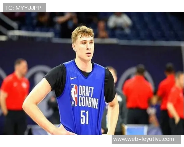 弗拉格在禁区内砍下20分成为历史第二年轻球员比同期詹姆斯大了一天 弗拉格在禁区内砍下20分成为历史第二年轻球员比同期詹姆斯大了一天