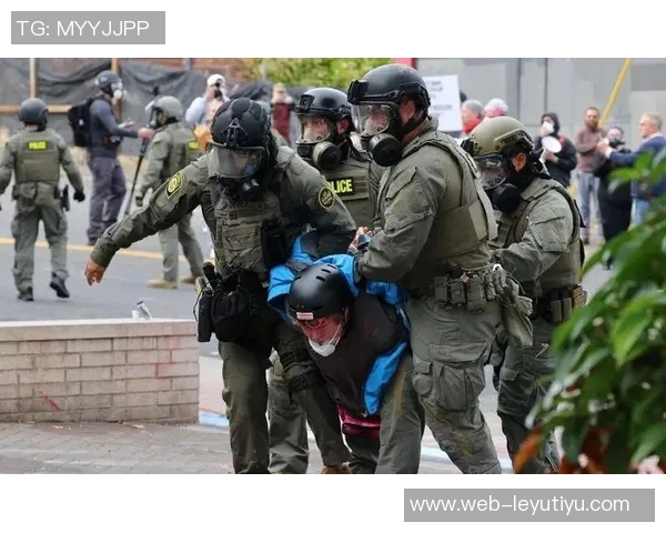 阿萨莫阿受伤责任归咎于广告牌不当设置张志雄并无犯规之嫌