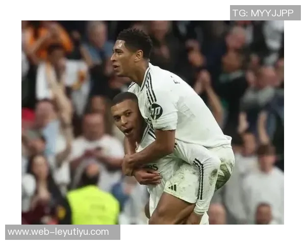 行云流水般的配合卡马文加脚后跟妙传居莱尔助攻姆巴佩双响成就精彩瞬间